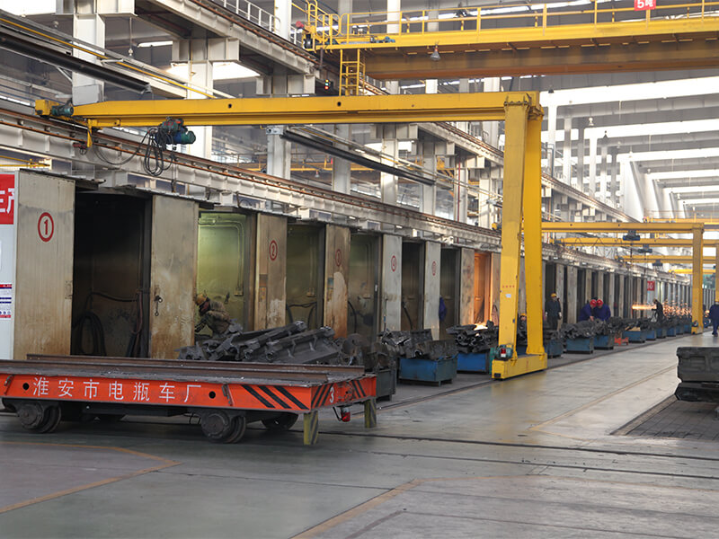 Casting head cutting workshop